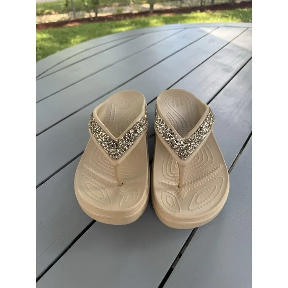 Crocs Sloane Tan Gold Glitter Flip Flop Platform Beach Sandals Wedge Size 9